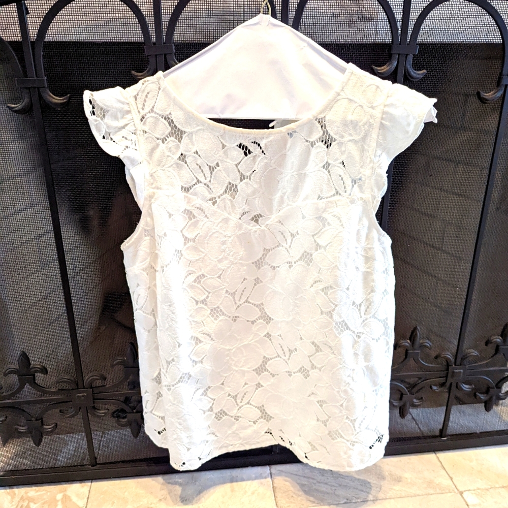 Sleeveless,lacey Monteau top excellent condition